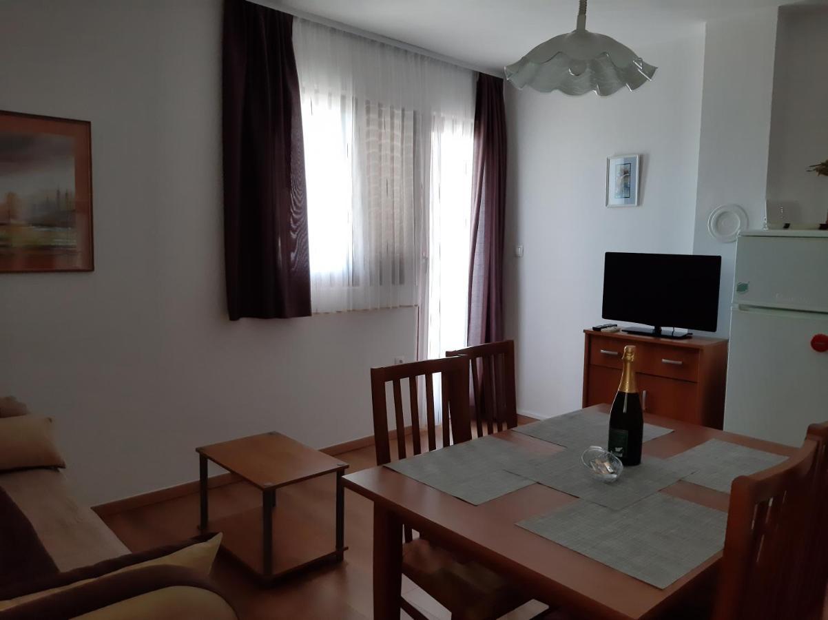 Apartments Agrijan Maslenica Exterior photo