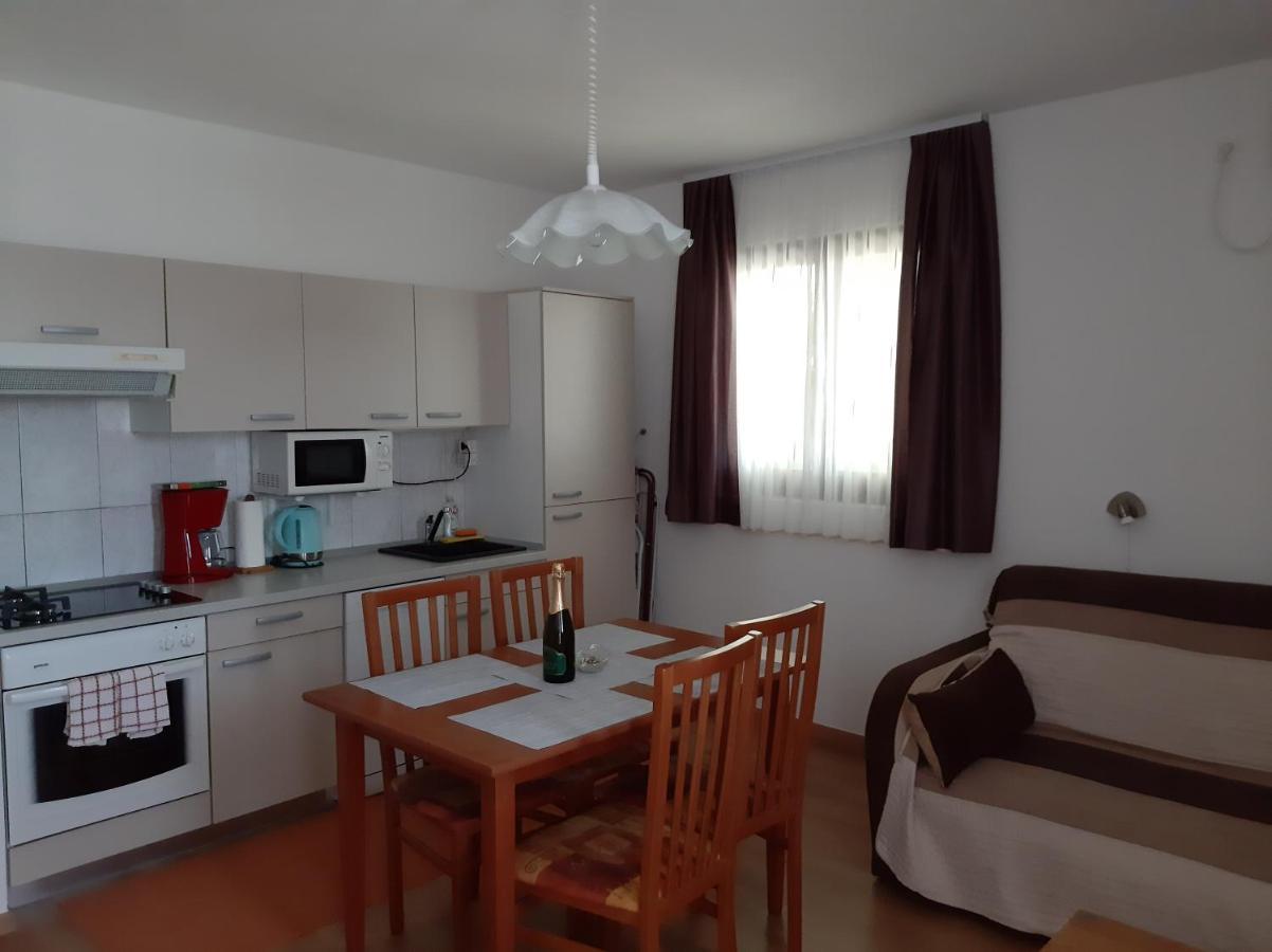 Apartments Agrijan Maslenica Exterior photo