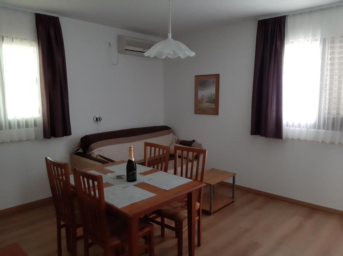 Apartments Agrijan Maslenica Exterior photo